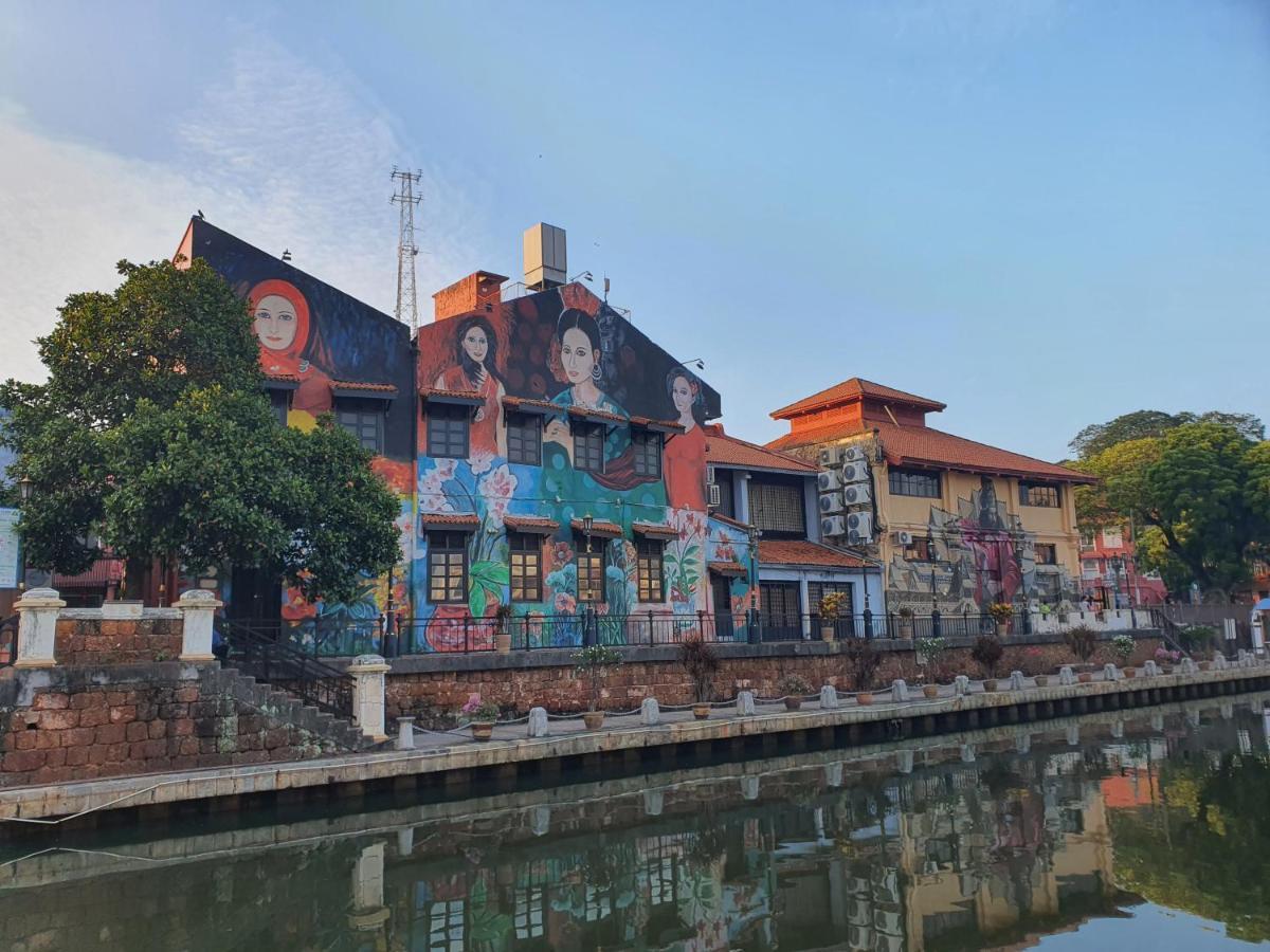 "Cloth Art Homestay" 4 Min Walk To Car Free Zone By Shine Stay Malacca Eksteriør billede